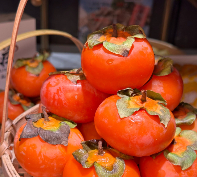 柿子:秋日里的金色營(yíng)養(yǎng)庫(kù)